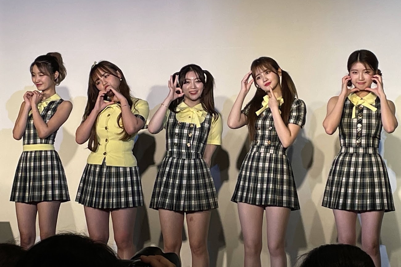 SATURDAY (세러데이, セロデイ)